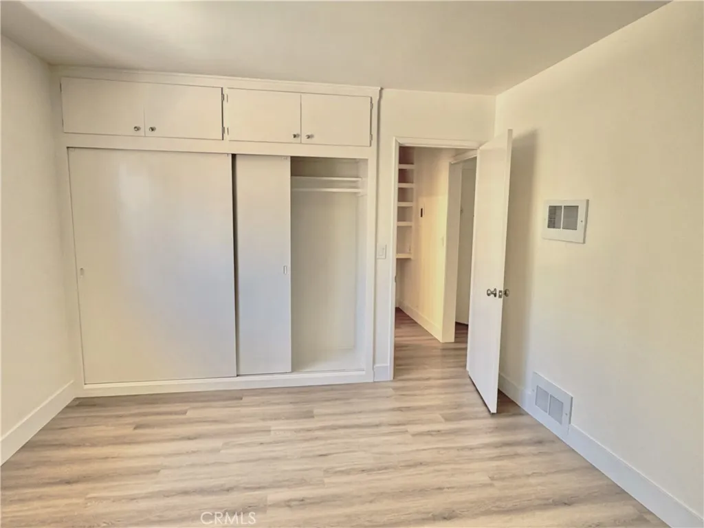 1250 E 3rd Street 8, Long Beach, California 90802 home-pic-5